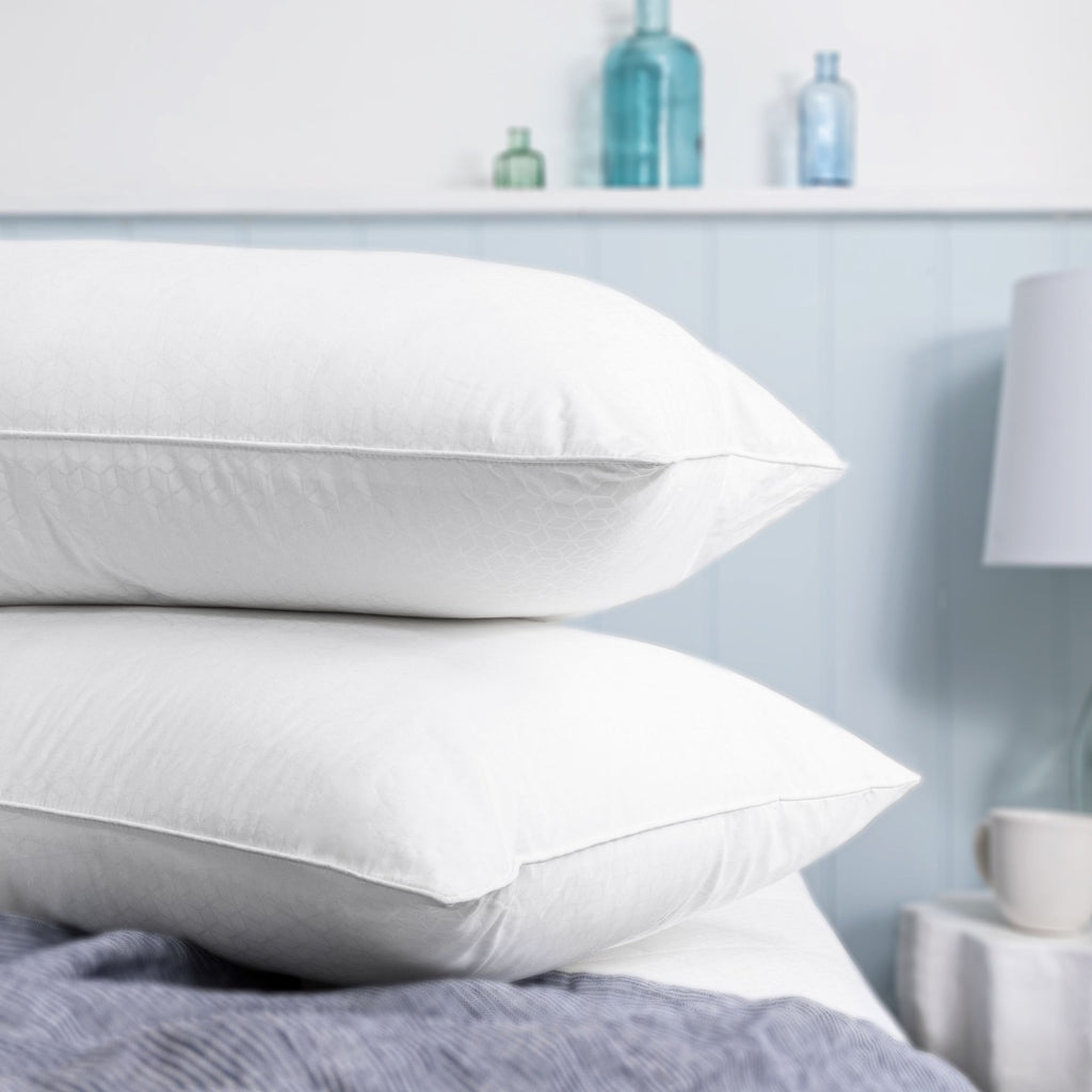 Smart temperature cooling pillow
