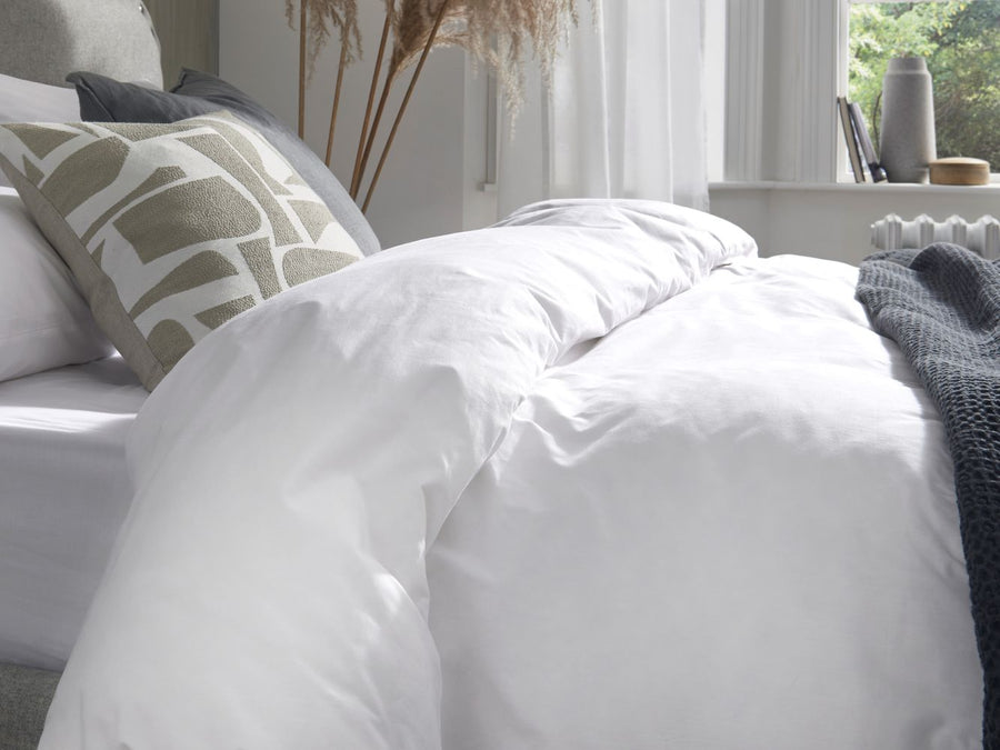 Fine bedding company smooth cotton 400 thread count duvet cover in white