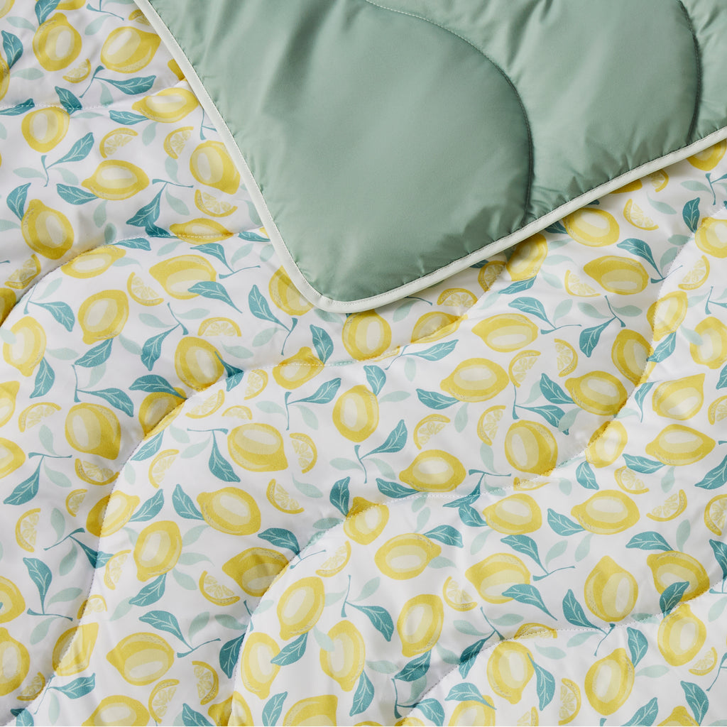 Night Lark Amalfi Lemons Coverless Duvet Close Up