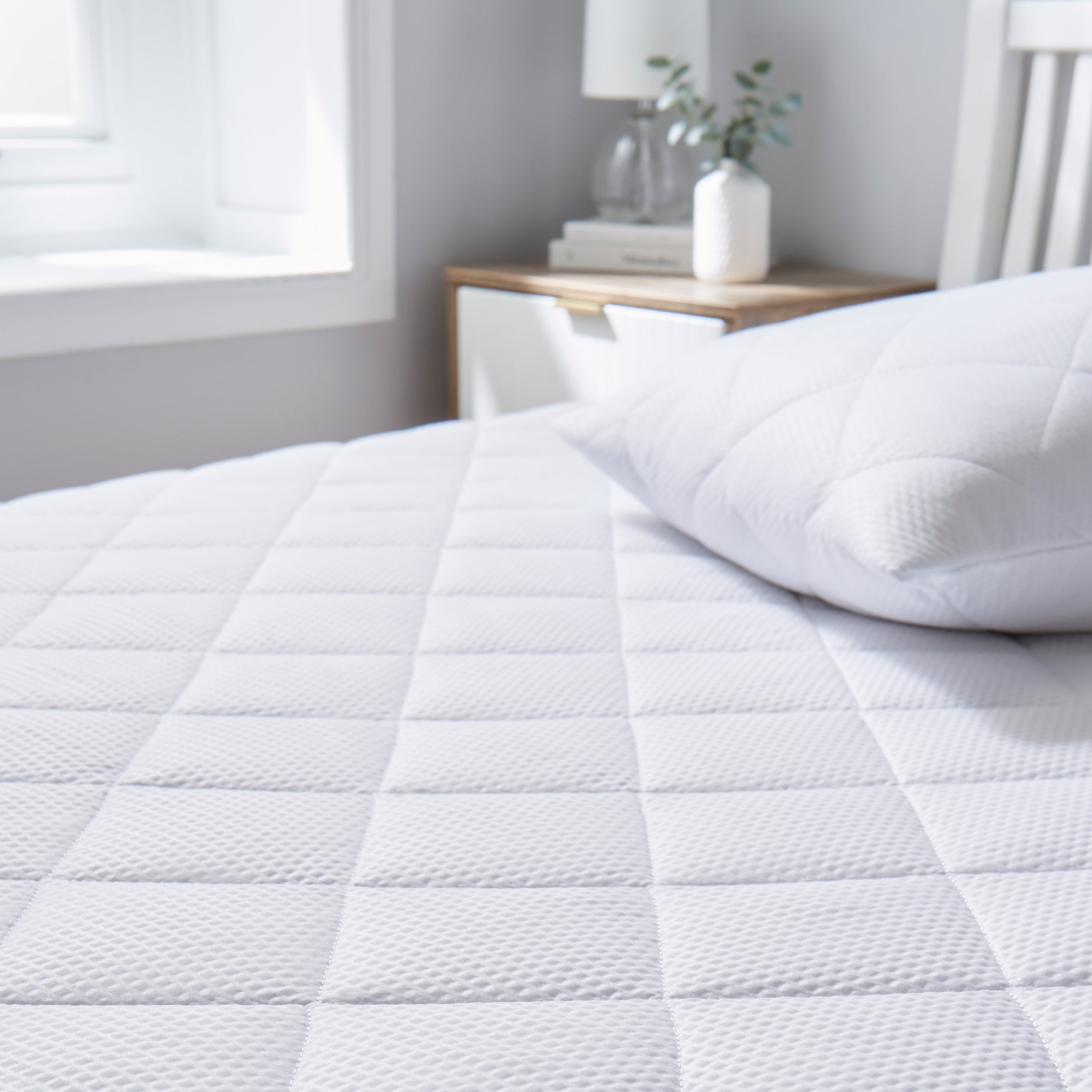 Buy the Breathe Hypoallergenic Mattress Protector