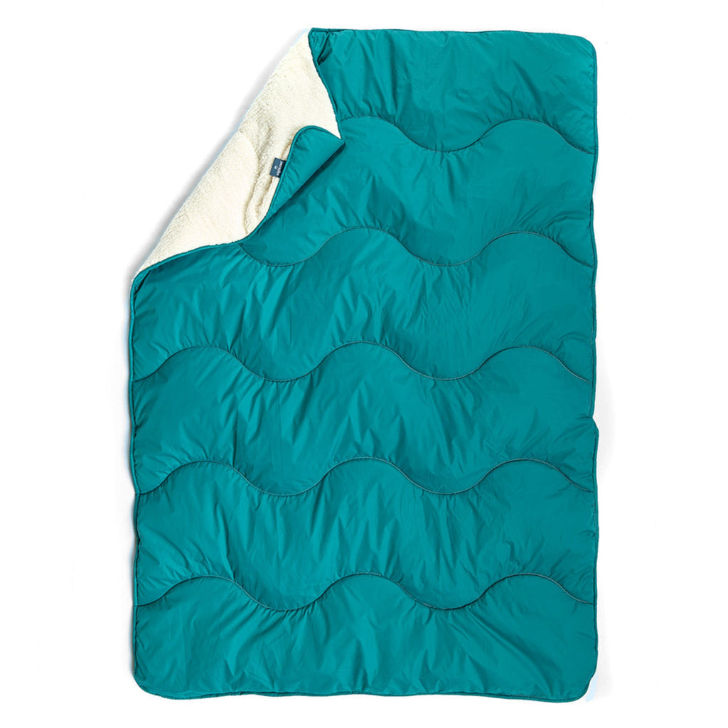 Night Lark / Night Owl Outdoor Sherpa Fleece Duvet In Cabin Green overhead