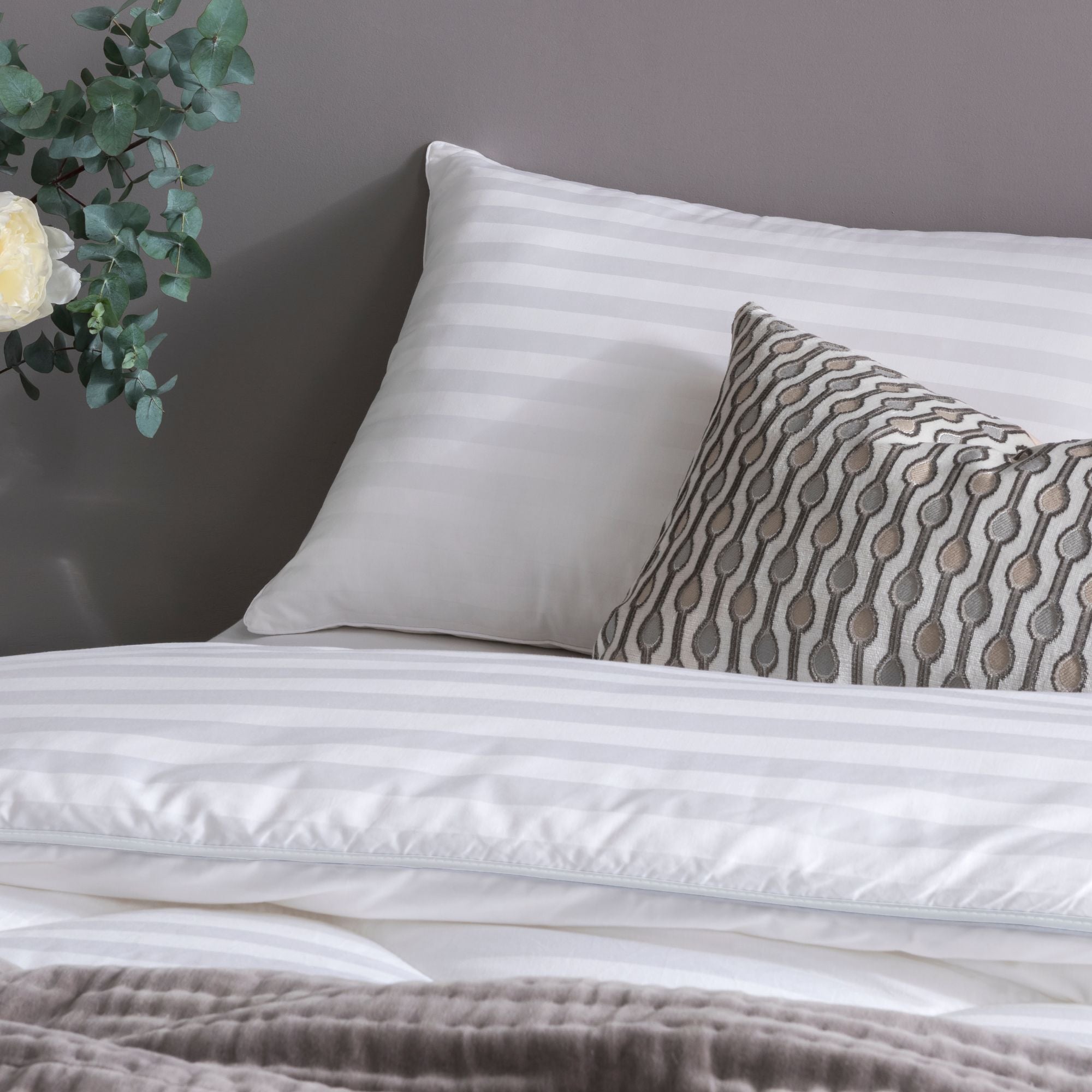Buy Set of 4 Boutique Silk Luxury Hotel-Quality Pillow Bundle
